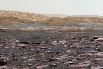 Hình ảnh bề mặt sao Hỏa được chụp bởi tàu thám hiểm của NASA Curiosity. Ảnh: NASA.