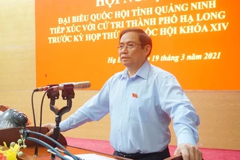 Đồng chí Phạm Minh Chính tiếp xúc cử tri tỉnh Quảng Ninh