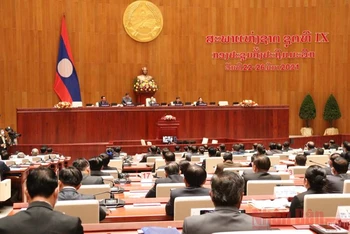 Toàn cảnh phiên khai mạc kỳ họp thứ nhất Quốc hội Lào khóa IX.