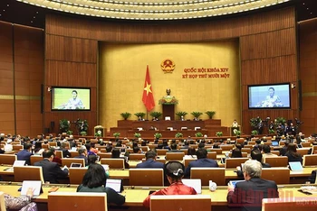 Chủ tịch Quốc hội Nguyễn Thị Kim Ngân phát biểu khai mạc kỳ họp thứ 11, Quốc hội khóa XIV. Ảnh: TRẦN HẢI