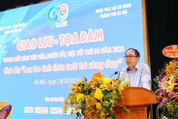 Đồng chí Nguyễn Mạnh Hưng, Tổng Biên tập báo Tuổi trẻ Thủ đô phát biểu khai mạc buổi Tọa đàm.