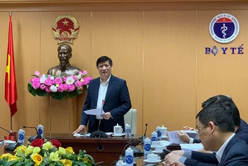 Bộ trưởng Y tế Nguyễn Thanh Long phát biểu tại cuộc họp.
