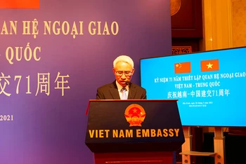 Đại sứ Phạm Sao Mai phát biểu tại buổi lễ.