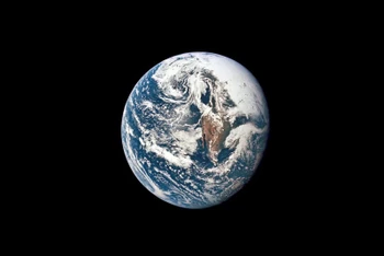Bức ảnh Trái đất do tàu vũ trụ Apollo 10 chụp ngày 18-5-1969 trong chuyến hành trình xuyên mặt trăng. Ảnh: NASA.