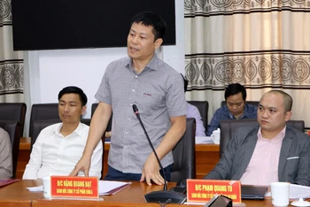 Đại diện các doanh nghiệp phản ánh ý kiến với UBND tỉnh Lai Châu.