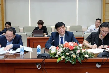 Bộ trưởng Y tế Nguyễn Thanh Long phát biểu tại buổi làm việc.