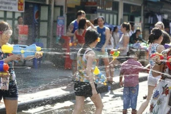 Chính quyền Bangkok đã quyết định hủy bỏ các hoạt động dự kiến tổ chức trong tết Songkran.