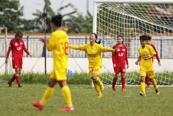 Hồng Châm (69) ghi bàn duy nhất giúp PP Hà Nam giành chiến thắng. (Ảnh: VFF)