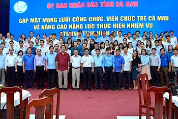 Ra mắt mạng lưới công chức, viên chức trẻ của tỉnh Cà Mau.