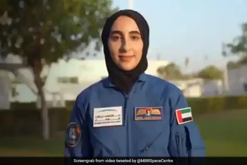Cô Nora al-Matrooshi được chọn để đào tạo trở thành nữ phi hành gia A-rập đầu tiên. Ảnh: NDTV.