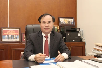 Thứ trưởng Xây dựng Nguyễn Văn Sinh.