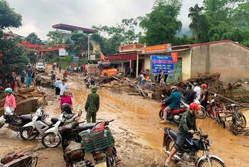 Lũ ống tràn qua thôn 1, xã Minh Lương (Văn Bàn, Lào Cai) gây thiệt hại nặng về người và tài sản.