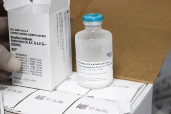 Bệnh viện Chợ Rẫy đã tiếp nhận lô thuốc giải độc tố botulinum đầu tiên. (Ảnh: BVCC)