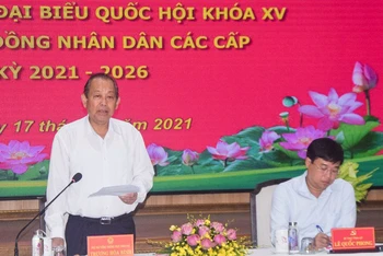 Phó Thủ tướng Trương Hòa Bình, Phó Chủ tịch Hội đồng Bầu cử quốc gia phát biểu tại buổi làm việc.