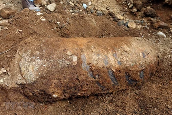 Hình ảnh quả bom phát hiện tại TP Vĩnh Yên.