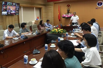 PGS, TS Nguyễn Trường Sơn, Thứ trưởng Y tế chủ trì hội nghị.