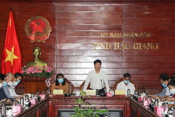 Đồng chí Trương Quốc Cường phát biểu tại buổi làm việc.