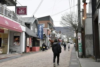 Một điểm tham quan tại tỉnh Nagano, ngày 1-5. (Ảnh: Kyodo News)