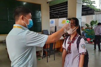 Các trường học trên địa bàn TP Hồ Chí Minh phải hoàn thành kiểm tra học kỳ 2 trước ngày 9-5 để phòng, chống dịch Covid-19. 