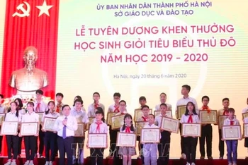 Lễ tuyên dương học sinh giỏi Thủ đô năm học 2019-2020
