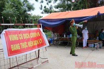 Chốt kiểm soát dịch Covid-19 tại Bắc Ninh.