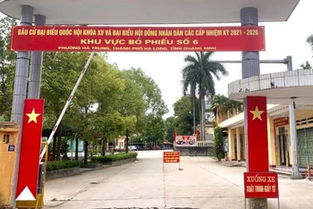 Khu vực bỏ phiếu số 6 tại Trại tạm giam Công an tỉnh Quảng Ninh.
