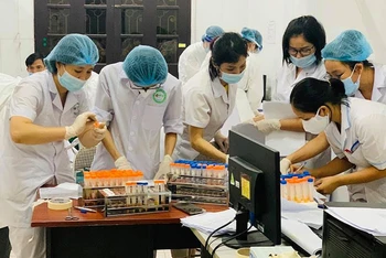 Bắc Giang đang nỗ lực xét nghiệm nhanh tại các khu công nghiệp.