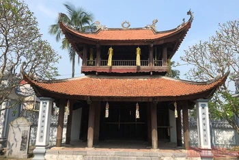 Gác chuông chùa Bối Khê (Tam Hưng, Thanh Oai,Hà Nội).