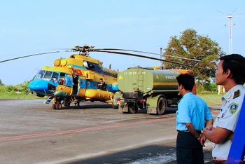 Máy bay quân sự trong một lần tham gia cứu hộ, cứu nạn cập cảng hàng không sân bay Cà Mau.