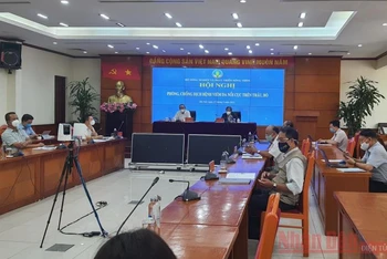 Toàn cảnh Hội nghị trực tuyến phòng chống bệnh viêm da nổi cục trên trâu bò tại điểm cầu Hà Nội.