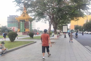 Người dân Phnom Penh tập thể dục, nâng cao thể lực trong mùa dịch