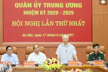 Đồng chí Nguyễn Phú Trọng, Tổng Bí thư, Bí thư Quân ủy Trung ương phát biểu tại Hội nghị.