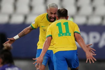 Neymar góp công trong chiến thắng hủy diệt của Brazil.