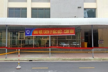 Khoa truyền nhiễm, Bệnh viện đa khoa tỉnh Thái Bình đang cách ly, điều trị cho ba bệnh nhân là lái, phụ xe khách chạy tuyến Hải Phòng - TP Hồ Chí Minh