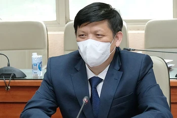 GS, TS Nguyễn Thanh Long - Uỷ viên Trung ương Đảng, Bộ trưởng Y tế đã tiếp và làm việc cùng hai tập đoàn của Hàn Quốc là SK và Samsung.