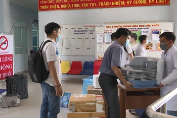 Viện Pasteur Nha Trang khẩn trương hỗ trợ thiết bị y tế cho Phú Yên phục vụ chống dịch Covid-19.