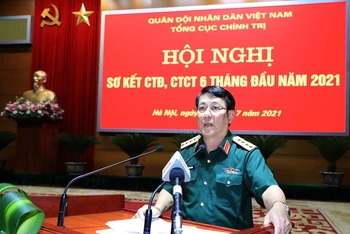 Đại tướng Lương Cường, Chủ nhiệm Tổng cục Chính trị, phát biểu ý kiến tại hội nghị.