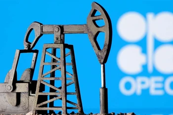 Vai trò cân bằng thị trường dầu mỏ