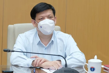 GS, TS Nguyễn Thanh Long - Bộ trưởng Y tế chủ trì cuộc họp.