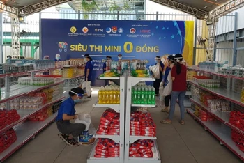 Kho hàng siêu thị mini 0 đồng online được đặt tài Nhà văn hóa Thanh niên quận 1, TP Hồ Chí Minh.
