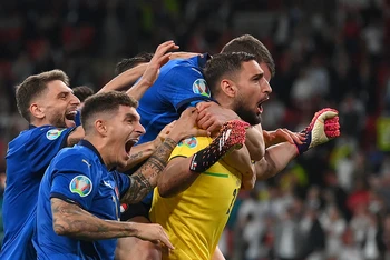Italia có tới năm cầu thủ góp mặt trong đội hình xuất sắc nhất EURO 2020. (Ảnh: UEFA)