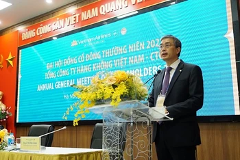 Chủ tịch HĐQT Vietnam Airlines Đặng Ngọc Hoà phát biểu tại Đại hội. (Ảnh: Vietnam Airlines)