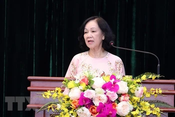 Đồng chí Trương Thị Mai, Ủy viên Bộ Chính trị, Bí thư Trung ương Đảng, Trưởng Ban Tổ chức Trung ương phát biểu tại Hội nghị. (Ảnh: Anh Tuấn/TTXVN)