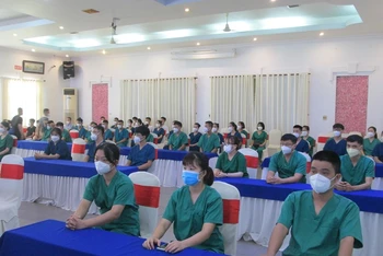 Lực lượng y, bác sĩ và sinh viên tỉnh Bắc Giang hỗ trợ Long An phòng, chống dịch Covid-19. 