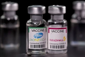 Hai mũi vaccine ngừa Covid-19 của hãng Pfizer hoặc AstraZeneca có hiệu quả ngăn ngừa biến thể Delta gần tương đương với hiệu quả ngăn ngừa biến thể Alpha. (Ảnh: USA TODAY)