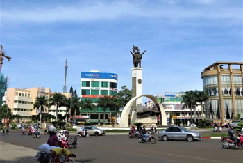 Trung tâm thành phố Buôn Ma Thuột trước giờ giãn cách xã hội theo Chỉ thị 16 của Thủ tướng Chính phủ.
