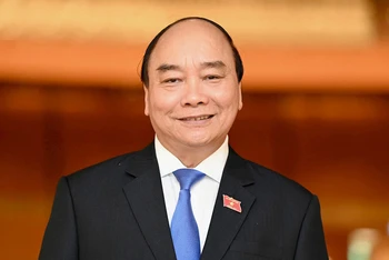 Đồng chí Nguyễn Xuân Phúc, Ủy viên Bộ Chính trị khóa XIII, Chủ tịch nước CHXHCN Việt Nam nhiệm kỳ 2016-2021, đại biểu Quốc hội khóa XV.