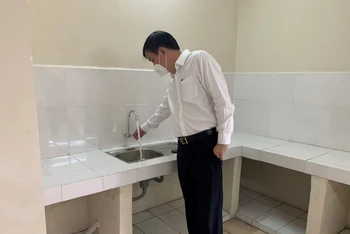 Nước sạch được Sawaco thi công, cấp vào Bệnh viện dã chiến số 4 ở khu tái định cư 30ha Vĩnh Lộc B, huyện Bình Chánh. 
