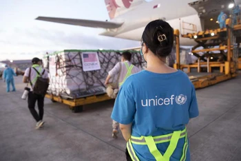 Lô vaccine Moderna của Mỹ hỗ trợ Việt Nam trong đợt đầu. Ảnh: UNICEF