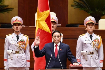 Thủ tướng Chính phủ Phạm Minh Chính tuyên thệ nhậm chức. (Ảnh: DUY LINH)